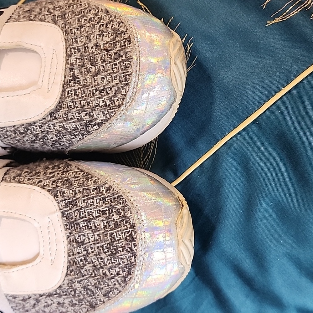 Juicy Couture Sneakers - Picture 6 of 8